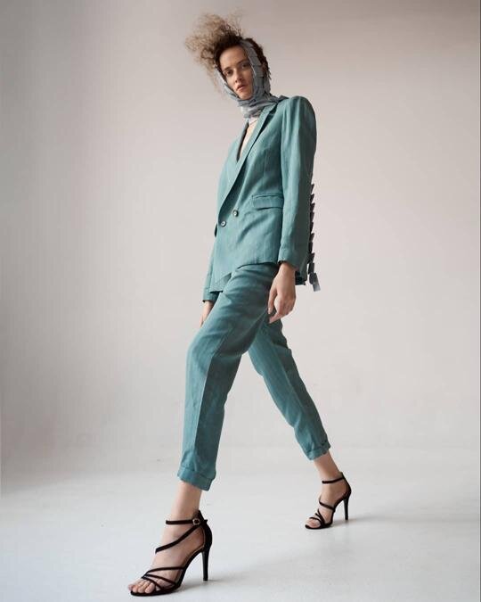 Художник артур брагинский женский портрет. Живопись. Фрагсуаза нелли каитины. Василиос антонакос портреты. Энергия портрета.