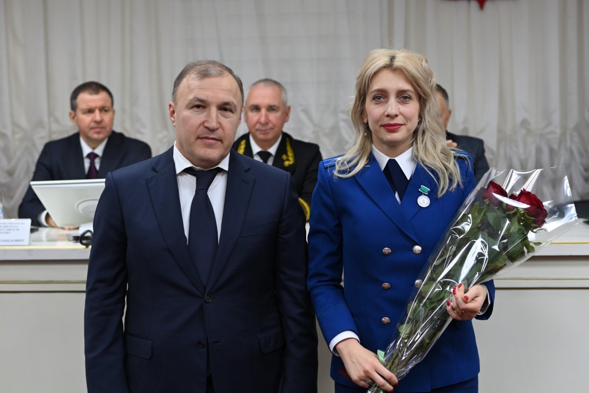    Глава Адыгеи поздравил работников прокуратуры