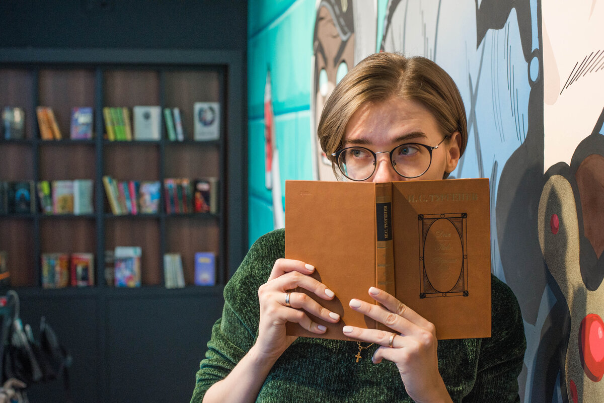 Допустим, вы получили вид на жительство в другом государстве. Как теперь платить налоги на доходы физ. лица? Разобрались в этом и многом другом с Еленой Тургеневой и командой специалистов ООО «Бюро бухгалтерских компетенций Елены Тургеневой».