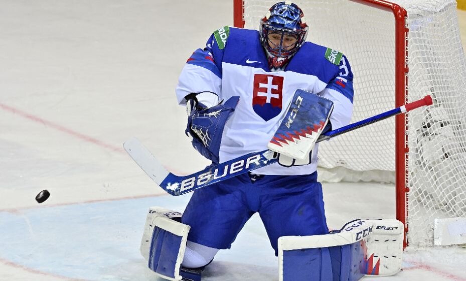    Словацкий вратарь Юлиус Гудачек теперь будет выступать в КХЛ за «Барыс». Фото: Global Look Press