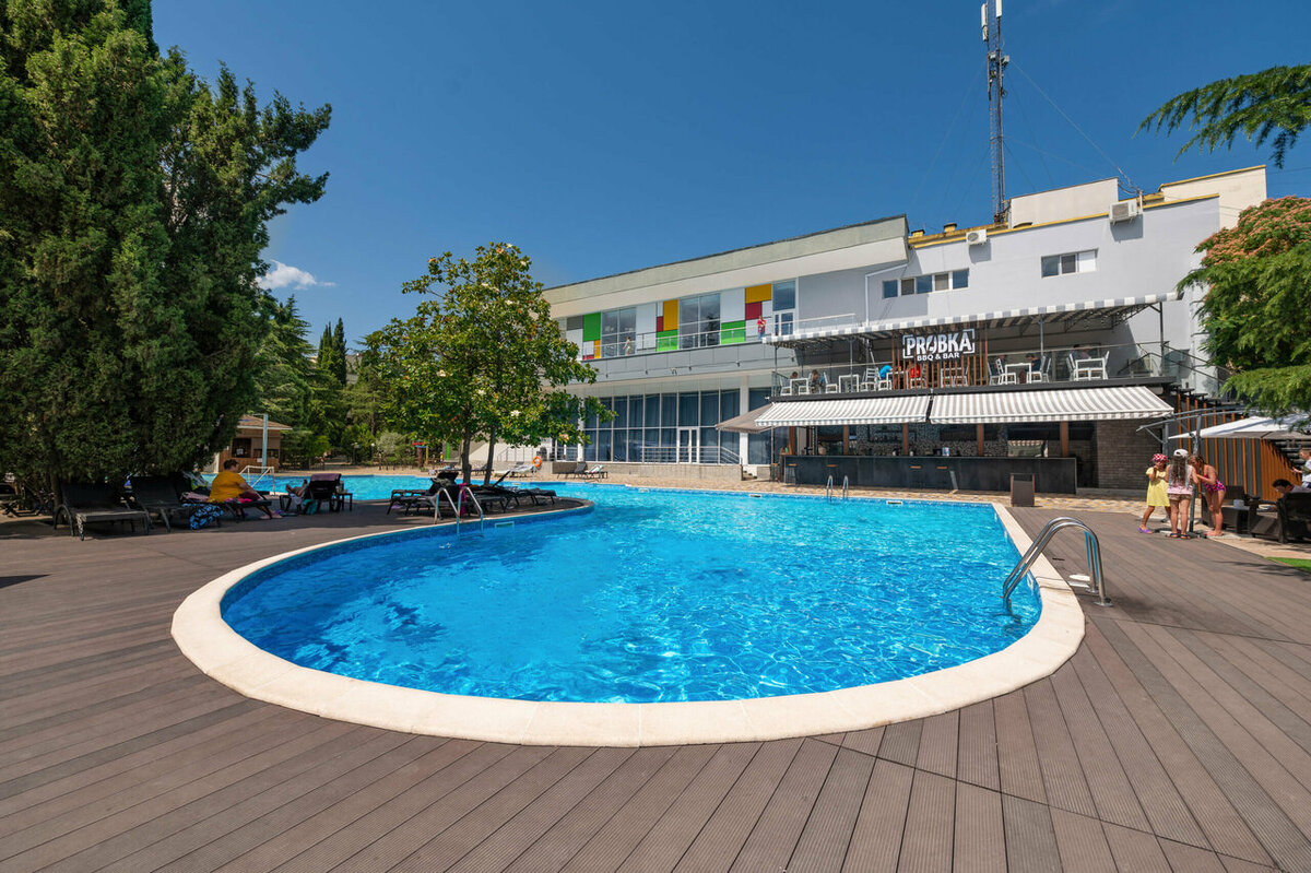 Санаторий Славутич 3*, Алушта, Крым