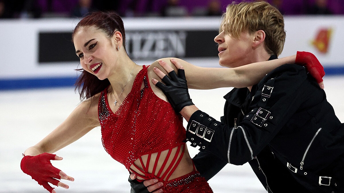    Диана Дэвис и Глеб Смолкин на чемпионате Европы в Каунасе. Фото: REUTERS