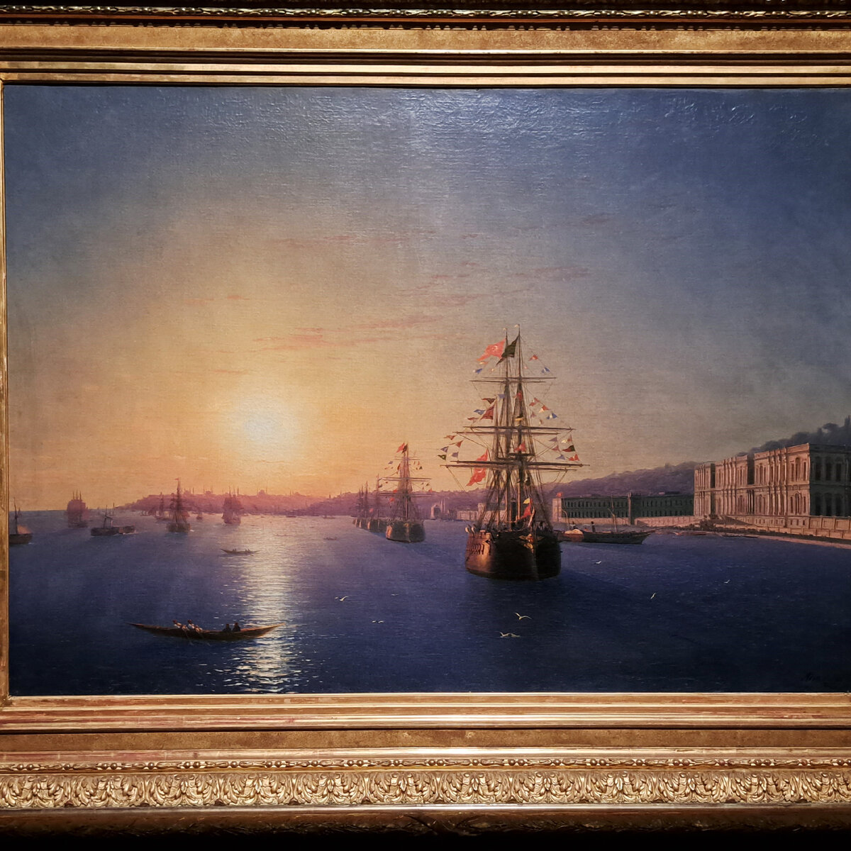 Одна из картин Айвазовского (в музее фотографировать запрещено, так что это почти контрабанда😉)