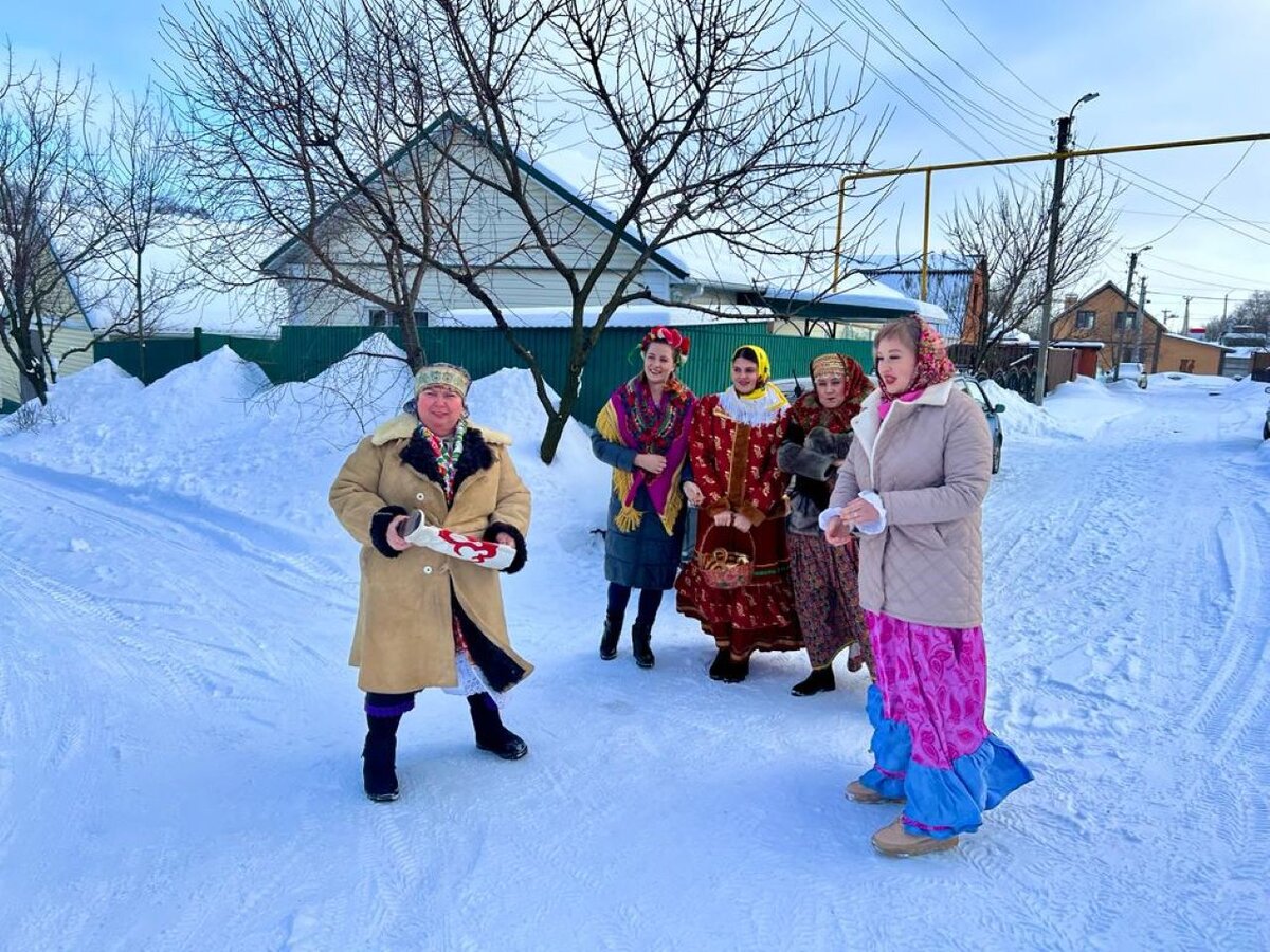    Святки по-курски: пели колядки, бросали сапог на перекрёстке