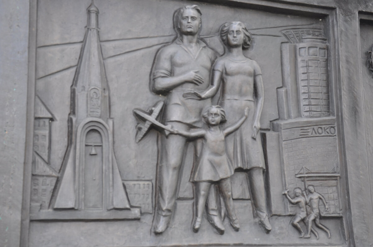 11 апреля день березы. 11 мая. 11 мая. День республики 2022 картинки. Самая вежливая дата в году.