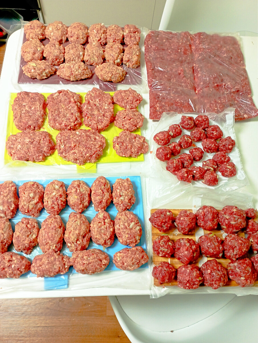 Часть моих заготовок, ждёт отправки в морозилку.