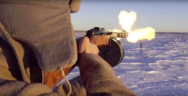 Дульная вспышка при стрельбе из ППШ-41