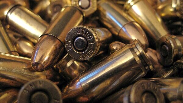    CC BY-SA 2.0 / Joe Loong / 9mm Luger IMI.