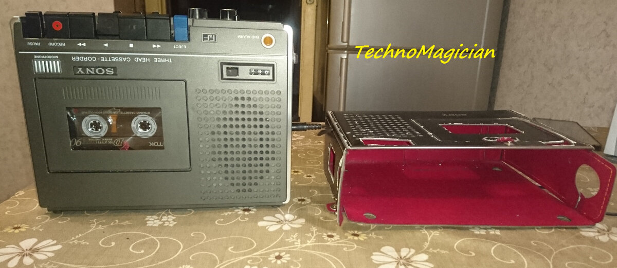 Без чехла смотрится лучше.