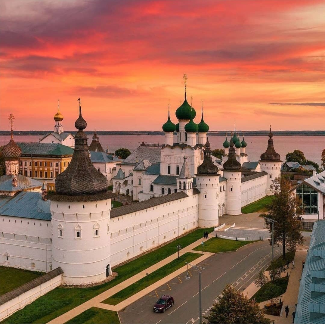 Фотографии городов золотого кольца россии. Ростов Великий Кремль. Ростовский Кремль Ярославль. Ростов Ярославский Кремль. Золотое кольцо России Ростов Великий Кремль.