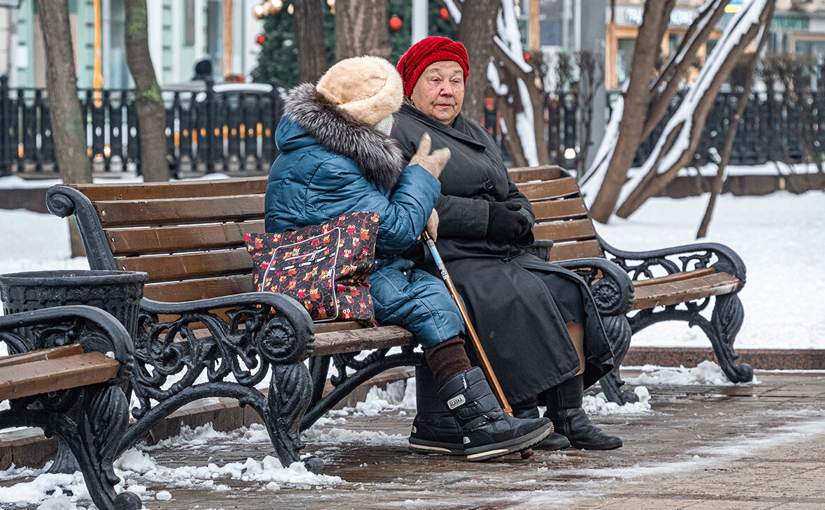 - Петровна, слышала, чего там Путин вчера сказал? - Чего? - Ну, я сама не слышала толком.. но чего-то он точно сказал! Он завсегда чего-то говорит. Такой человек.