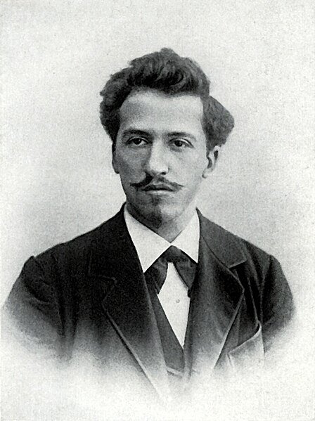 Питер Корнелис (Пит) Мондриан (1872 — 1944) / Источник: Wikimedia Commons (Anonymous, Public domain) https://commons.wikimedia.org/wiki/File:Piet_Mondriaan.jpg