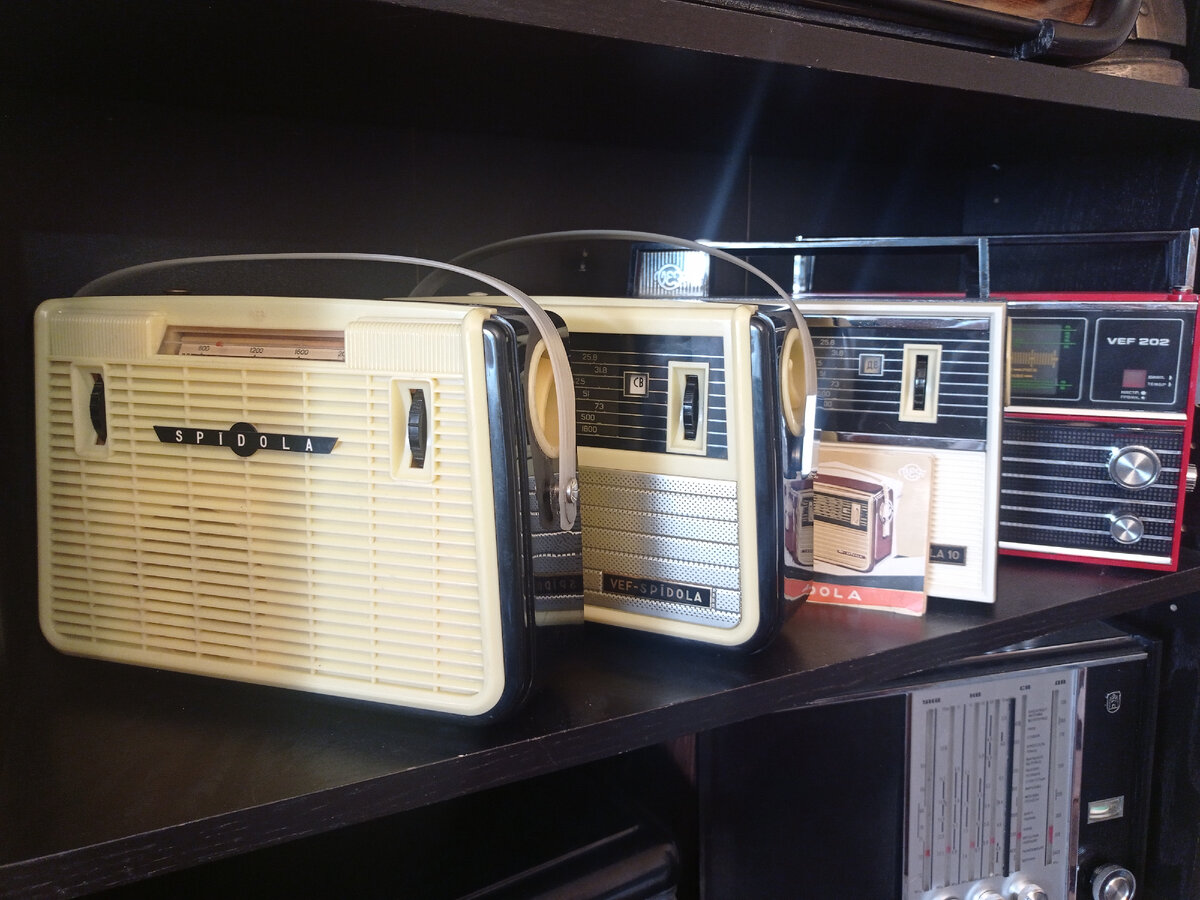 Пазл винтажные цветы. Фоны с бабочками для декупажа. Винтажные картинки на стену. Ретро открытки. Художник kimberly poloson.