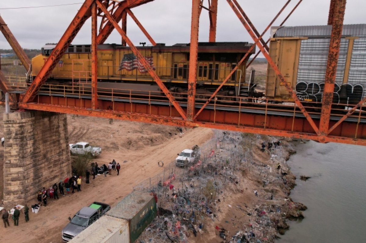    CBS: нацгвардия Техаса взяла под контроль участок федеральной границы США