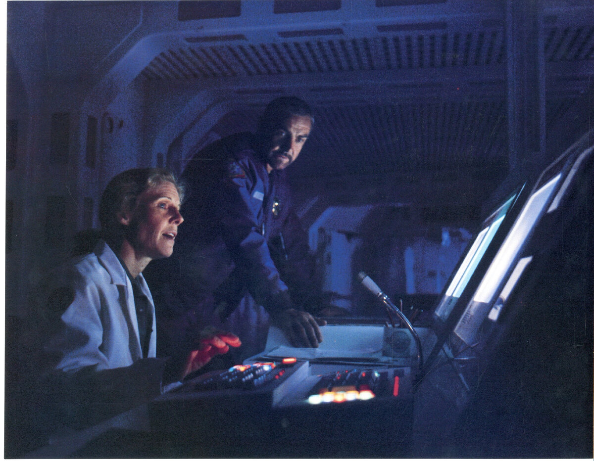 Кадр из фильма "Чужая земля" (1981)