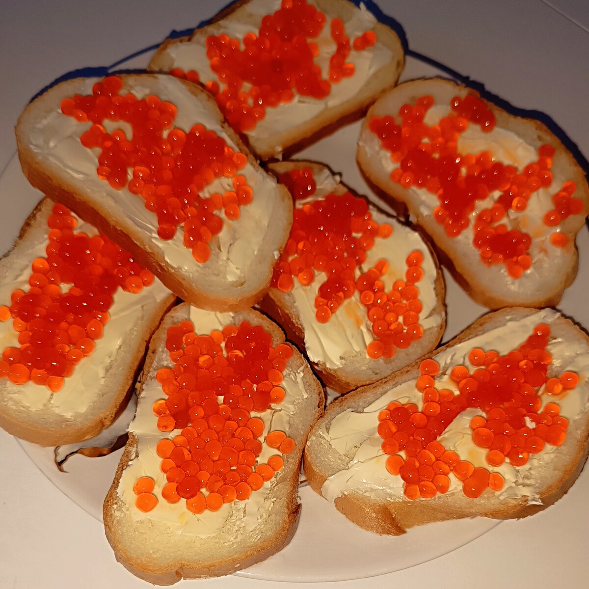 Имитированная икра красная