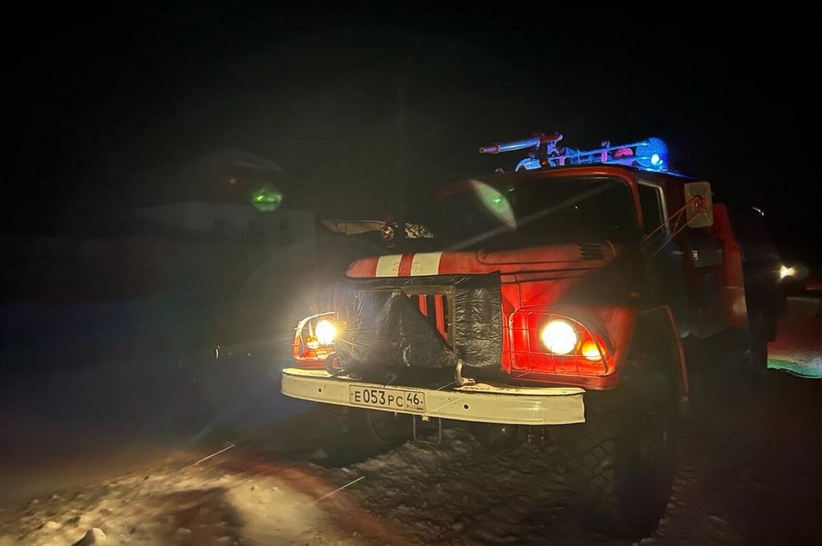    В селе Золотые Ключи Курской области горел деревянный дом площадью 80 м²