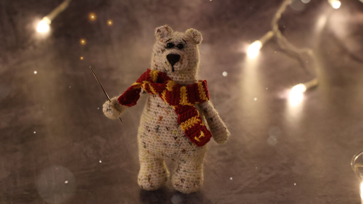 Идея может получить разное исполнение. Выбор материалов так же не является объектом авторского права. 