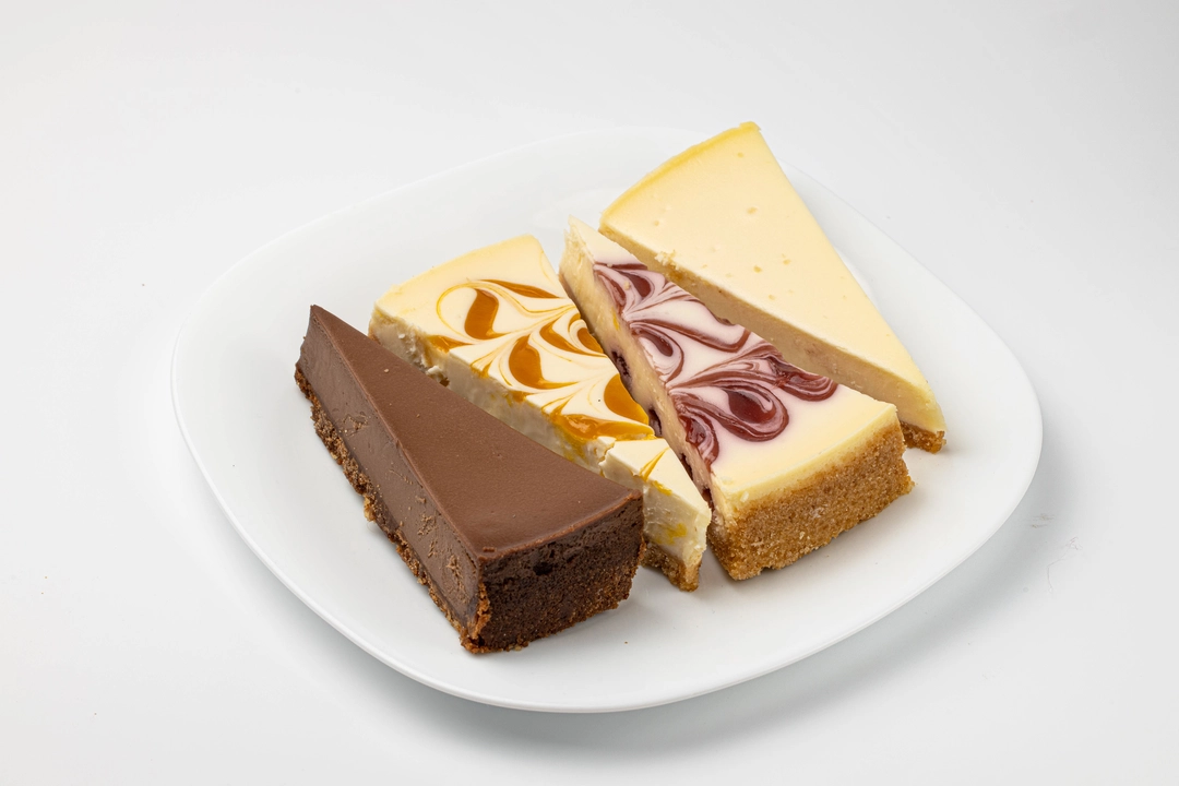 Ассорти чизкейков, фото с сайта https://vkusvill.ru/