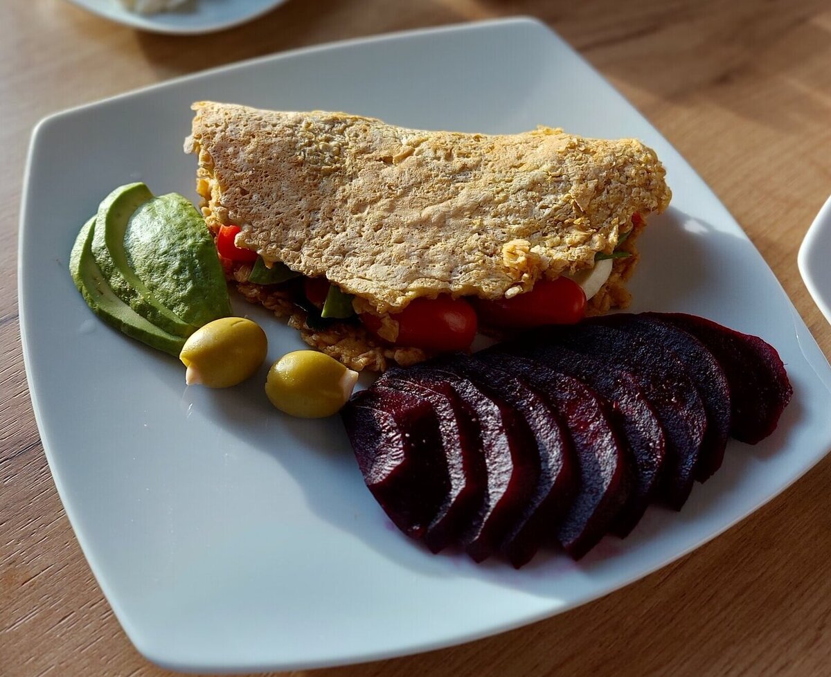 Вот так должен выглядеть завтрак для отличного настроения. Автор - Анна Прокофьева.