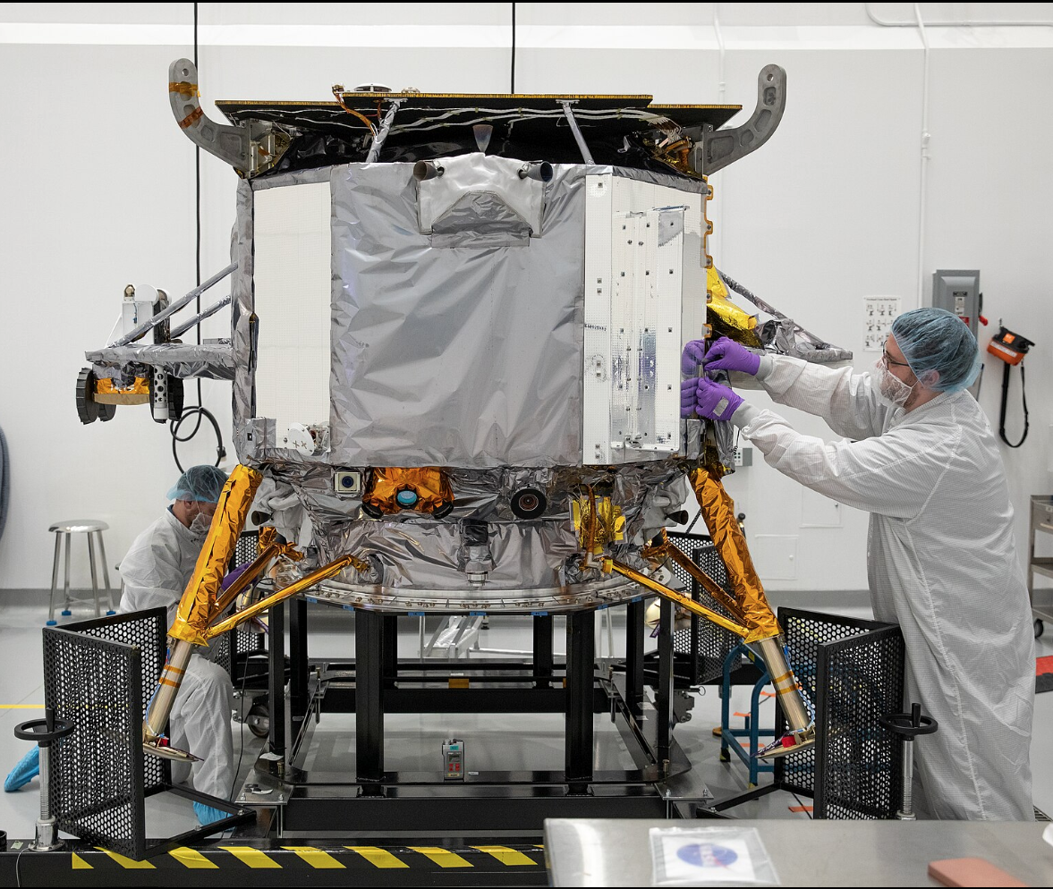 Лунный посадочный модуль "Перегрин"