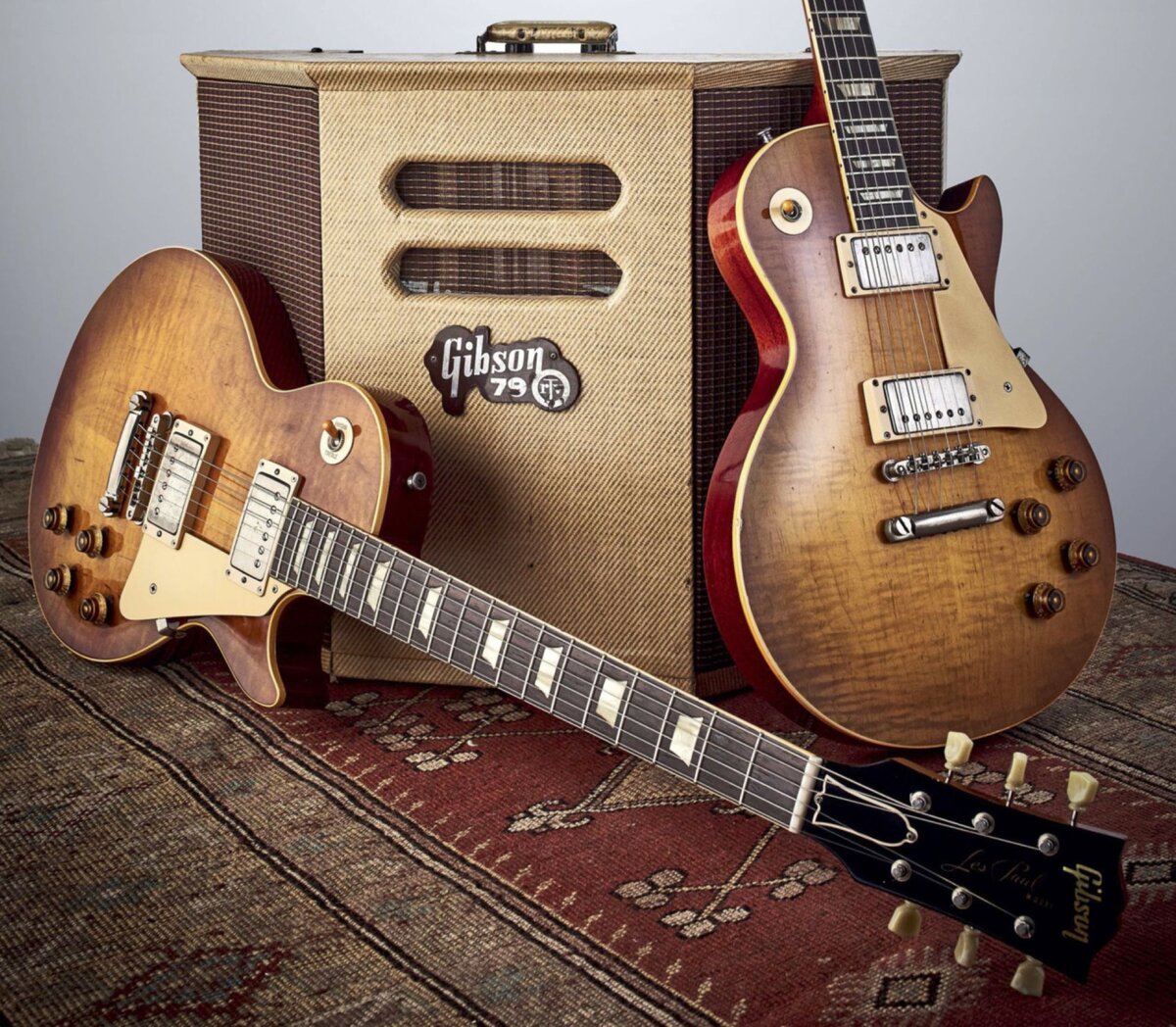 Два Les Paul 1959 Vintage sunburst. 