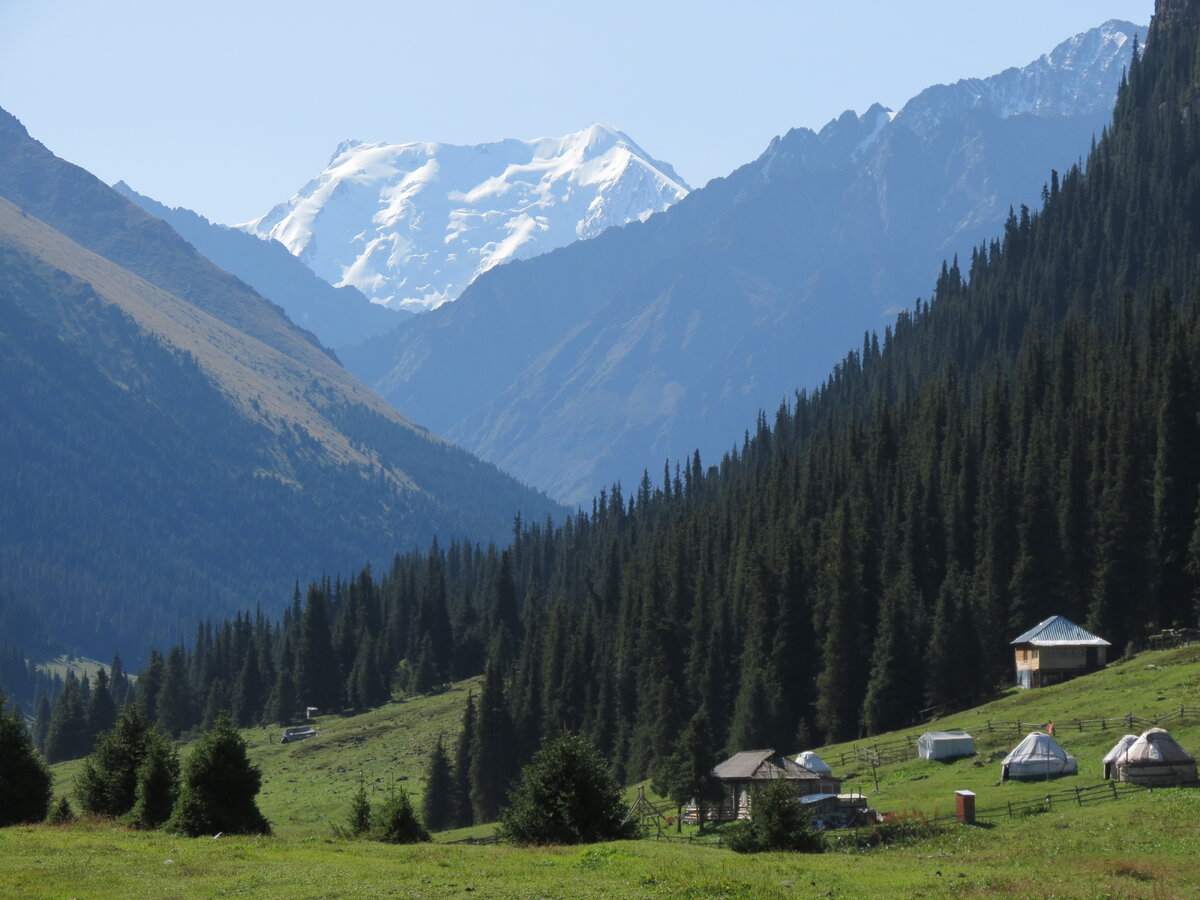 С дроном природа Kyrgyzstan Алтын Арашан