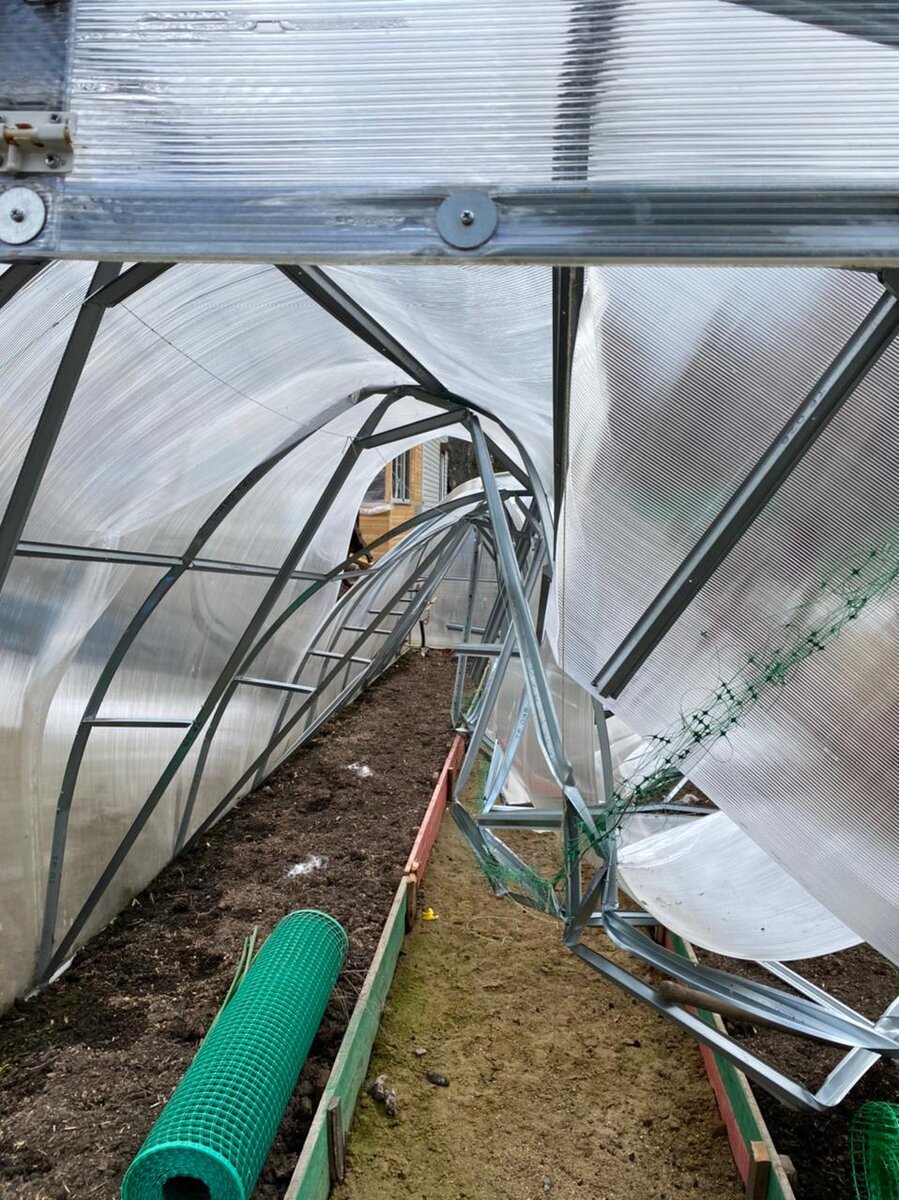 Тепла теплица своими руками. Тепла теплица своими руками. Тепла теплица своими руками. Утепленная теплица. Теплица с подогревом грунта зимняя.