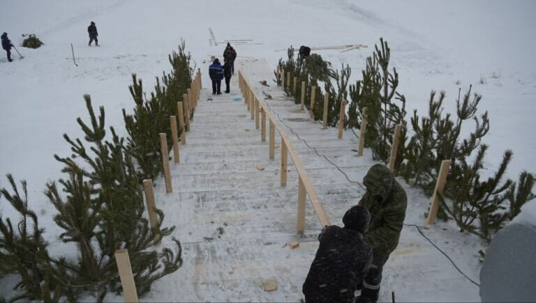    Скоро Крещение: Как обустраивают единственную иордань на Урале в Оренбурге Белов Михаил Александрович