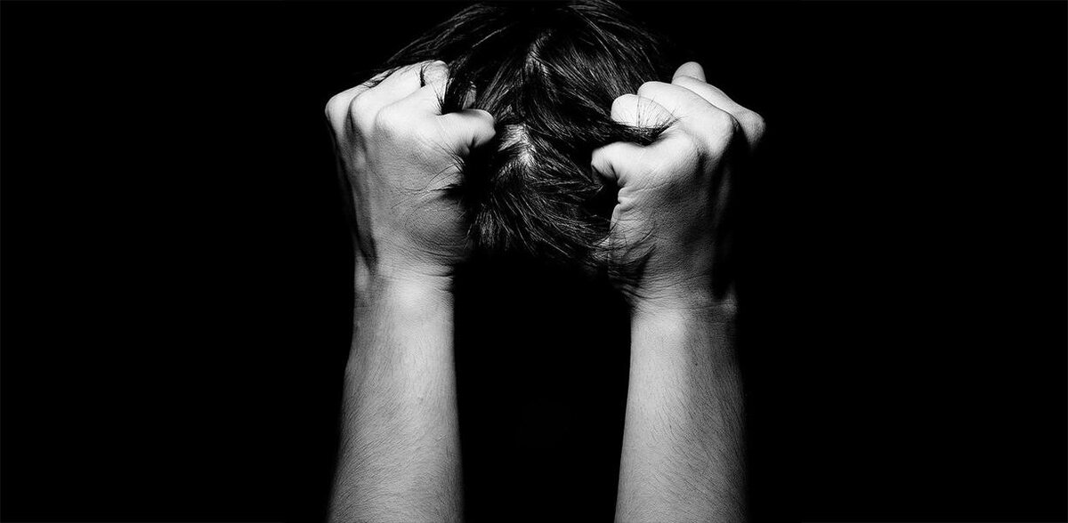 Рвать на себе волосы по поводу несправедливости не собираюсь! источник: proza.ru