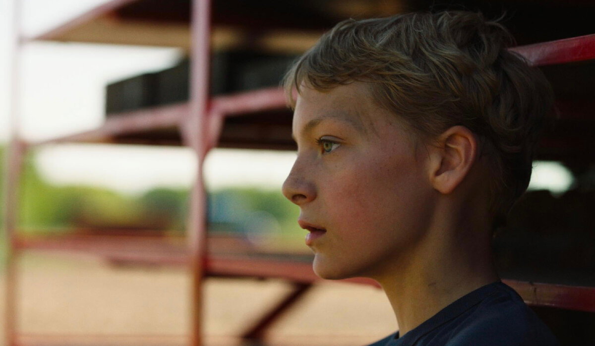 Кадр из фильма "Близко"