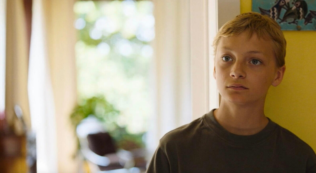 Кадр из фильма "Близко"