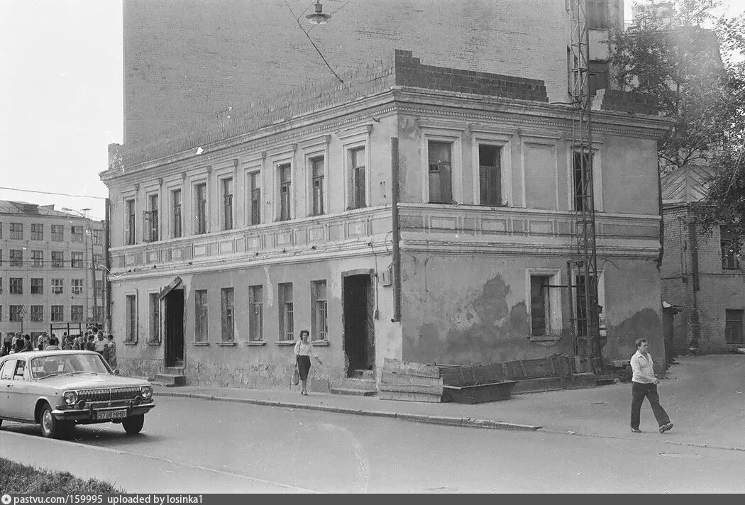 Товарищеский переулок, дом № 1, 1982 – 1983 г. Автор И. Нагайцев.