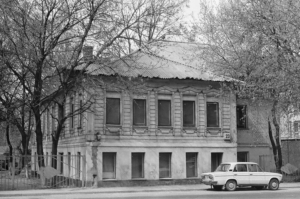 Товарищеский переулок, дом № 23. 1987. Фото: И. Нагайцев. Источник: сайт www.pastvu.com