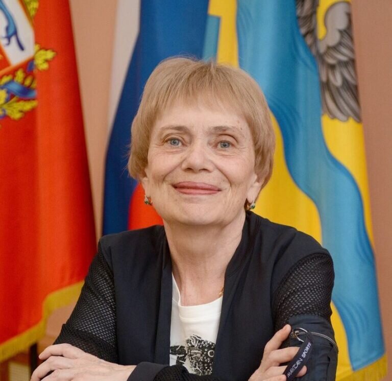    13 января день рождения отмечает заслуженный работник культуры РФ Ольга Серебрийская Кристина Просвиркина