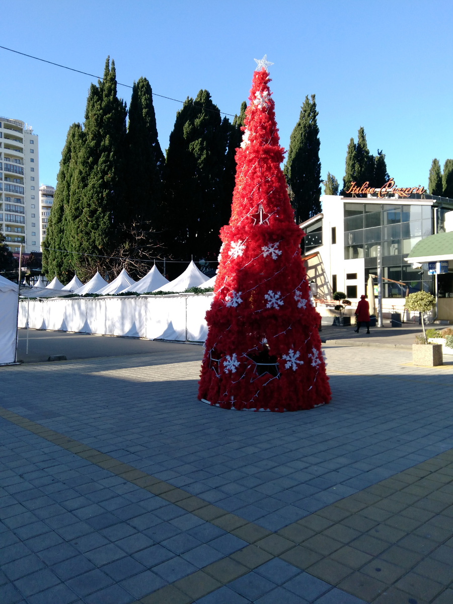 Новым годом и не пахнет