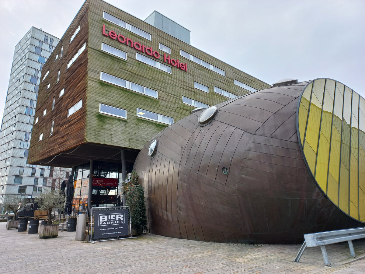 Фото автора. Гостиница Леонардо и пивзаводик.