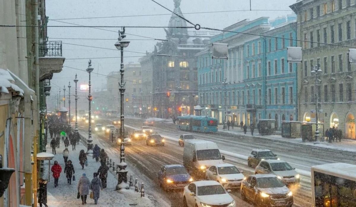     Невский проспект. Источник: spb.kp.ru Автор фото: Олег ЗОЛОТО