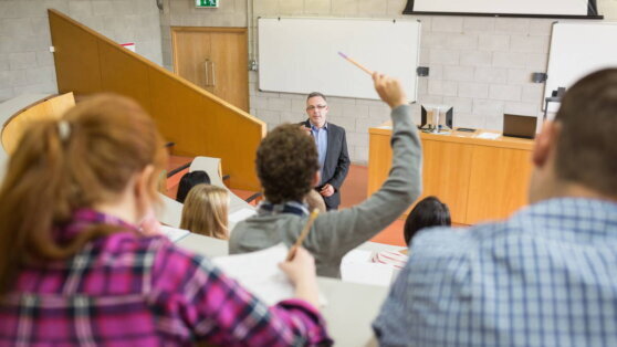    Минобрнауки: в государственных вузах не будет централизованного повышения цен Богдан Герцен