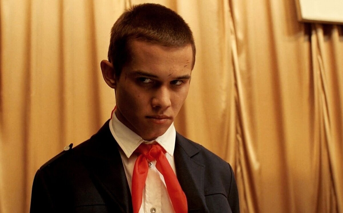 Марат вступает в комсомол - кадр из сериала