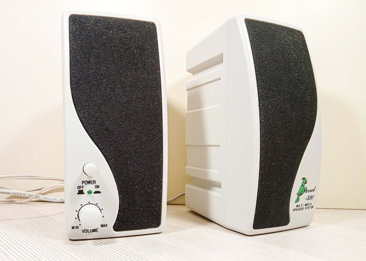 Колонки для компьютера Parrot-330.