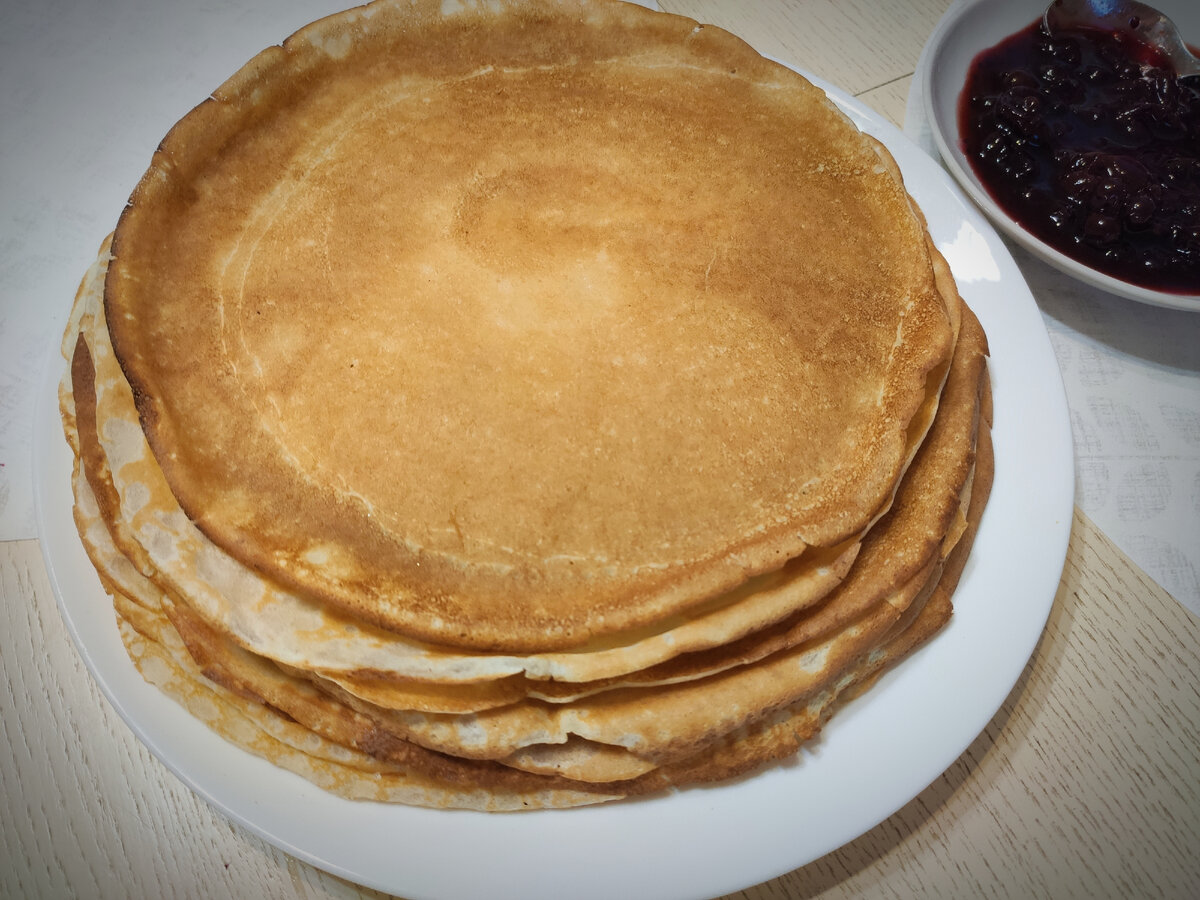 Сама пару съела.