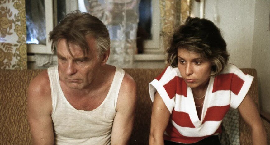 Я не люблю этот фильм. Смотрела еще в 1989 году, и с тех пор у меня не возникало желания увидеть его снова. В этом фильме нет абсолютно ничего, что можно было бы «понимать» или ценить.-2