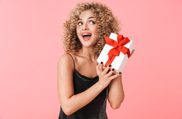 Мы поможем вам удивить эту удивительную девушку в вашей жизни необычными подарками на день рождения.