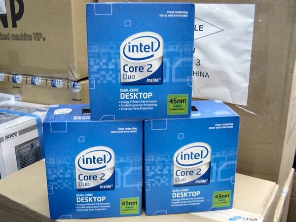 BOX-версии процессоров Intel Core 2 Duo E8400 (фото из сети).