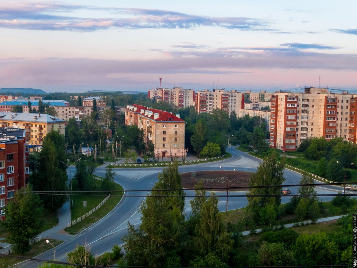1. Главная и самая уникальная достопримечательность уральского города Асбеста, расположенного в 86 километрах от Екатеринбурга, — это его карьер. Во-первых, он самый длинный в мире (11,5 километров).-2