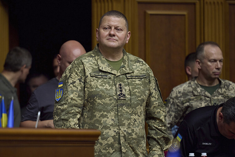    «Майская игра в прятки» Валерия Залужного тоже, с весьма высокой долей вероятности, является следствием ранения Фото: © Ukrainian Presidential Press Off/ Keystone Press Agency/ www.globallookpress.com