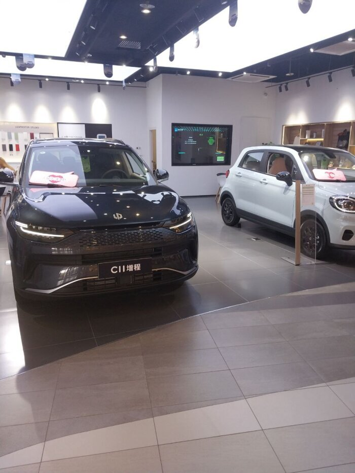 Фото: Vostok.Today. Японских автопроизводителей уверенно замещают китайские