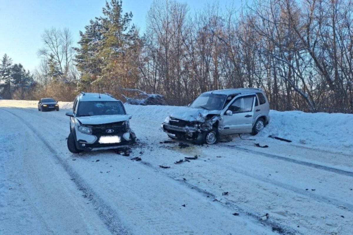    Под Воронежем в ДТП из-за заснеженной трассы пострадало четверо