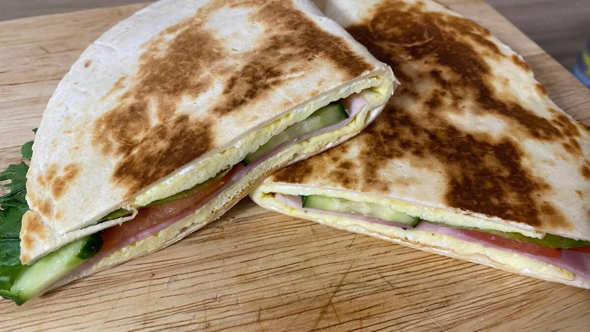 Фото готового бутерброда.